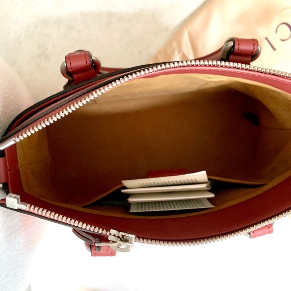 ❌SOLD❌ Gucci Supreme blooms crossbody - Picture 7 of 8